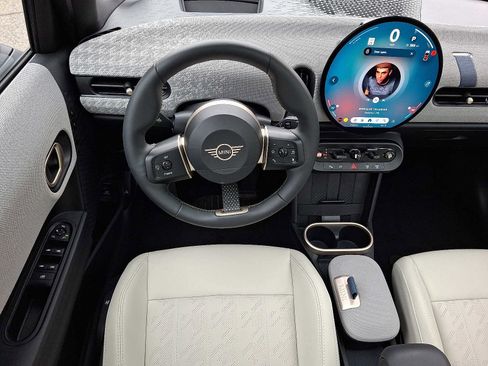 Used 2025 MINI Cooper S image 11