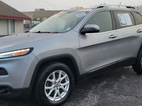 Used 2015 Jeep Cherokee Latitude image 3