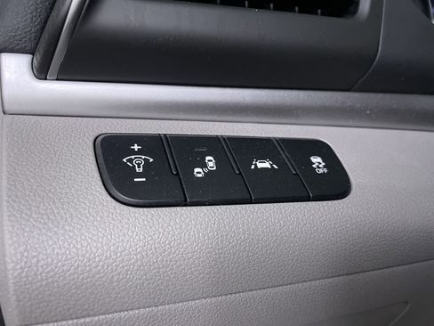 Used 2020 Hyundai Elantra Value Edition FWD image 24