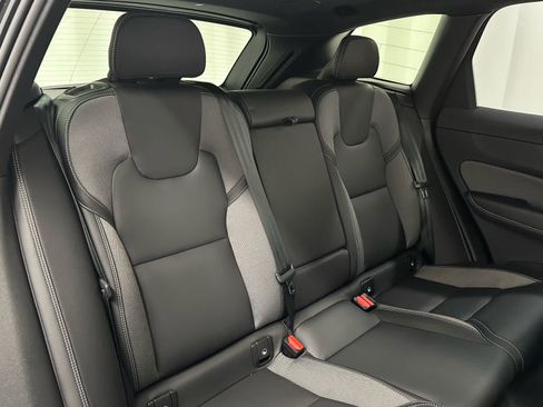 Used 2025 Volvo XC60 B5 Ultra w/ Climate Package AWD/4WD image 22