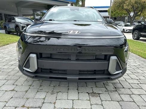 Used 2025 Hyundai Kona SEL FWD image 19