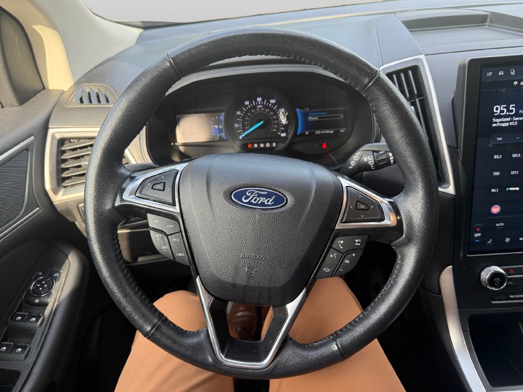 Used 2024 Ford Edge SEL AWD/4WD image 11