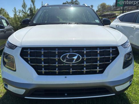 New 2026 Hyundai Venue SEL image 13