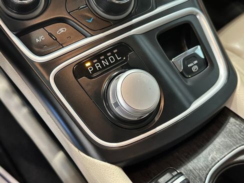 Used 2016 Chrysler 200 C FWD image 24