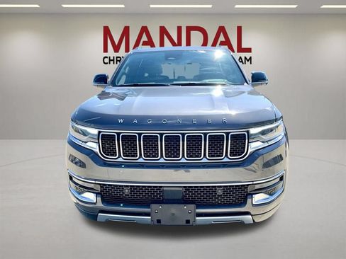 Used 2024 Jeep Wagoneer Series III AWD/4WD image 2