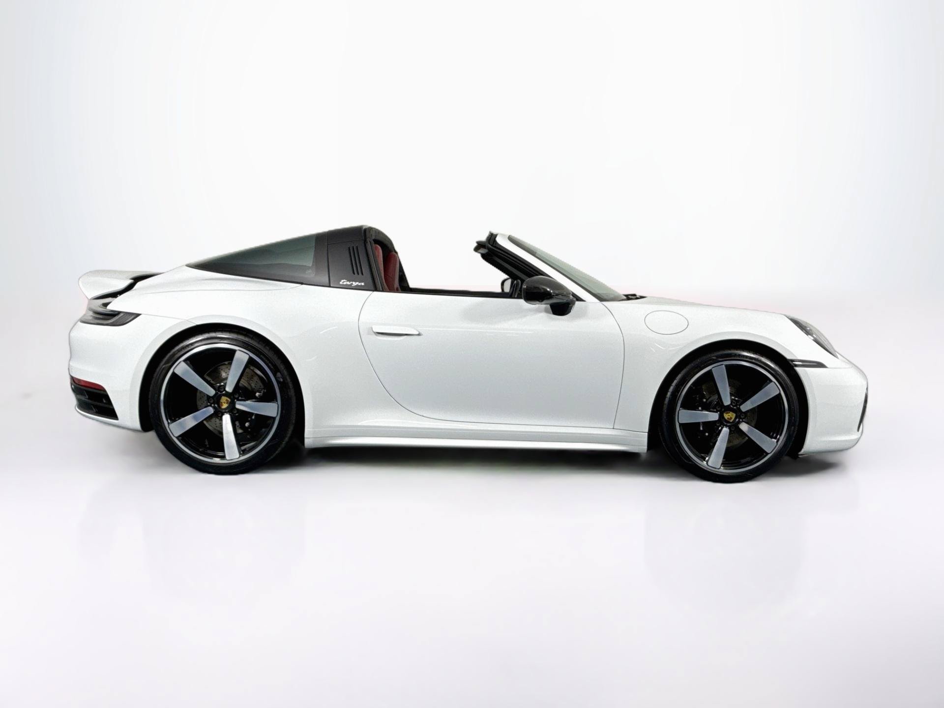 Used 2021 Porsche 911 AWD/4WD image 4