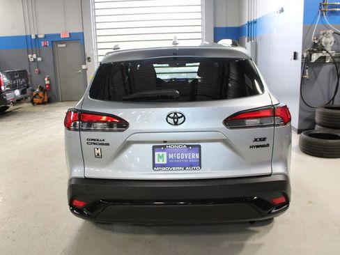 Used 2024 Toyota Corolla Cross AWD Hybrid w/ Convenience Package image 39