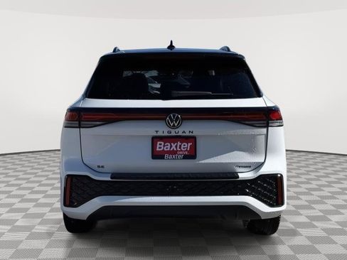 New 2026 Volkswagen Tiguan SE R-Line image 4