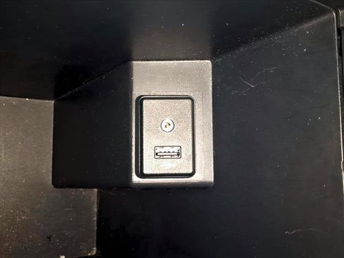 Used 2017 Nissan Sentra S image 17