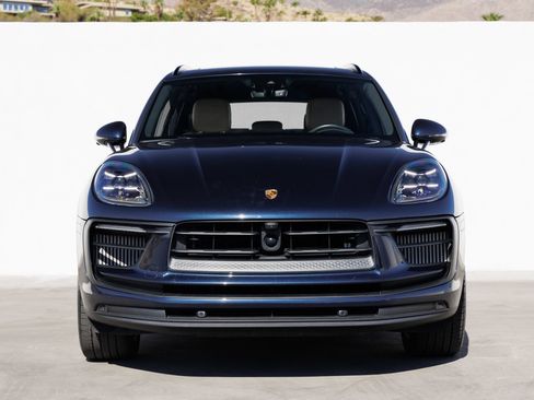 Certified 2023 Porsche Macan S AWD/4WD image 10
