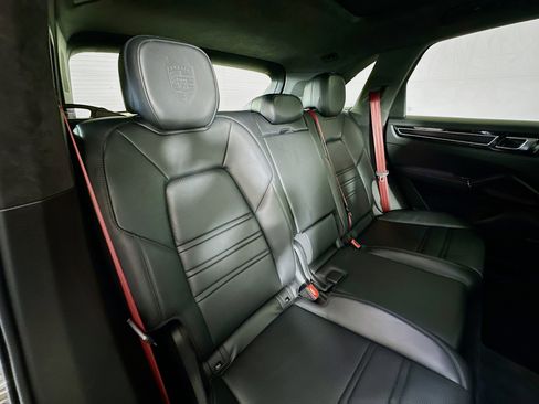 Used 2023 Porsche Cayenne GTS image 26