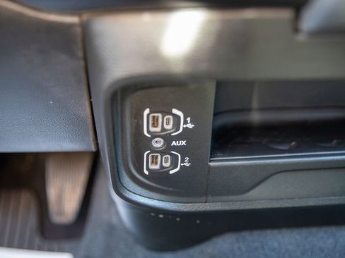 Used 2025 RAM 3500 Big Horn AWD/4WD image 36
