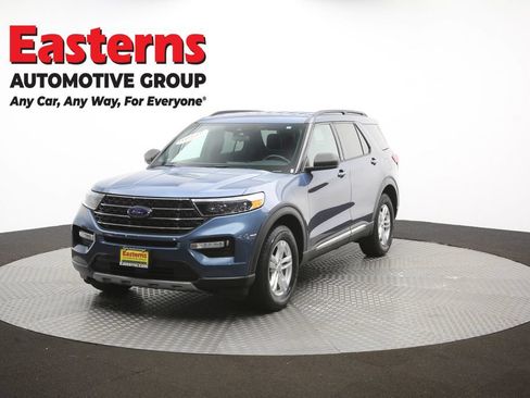 Used 2020 Ford Explorer XLT w/ Equipment Group 202A AWD/4WD image 55