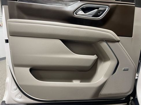 Used 2022 GMC Yukon SLT image 11