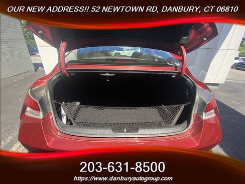 Used 2023 Hyundai Elantra SEL w/ Preferred Accessory Package FWD image 18