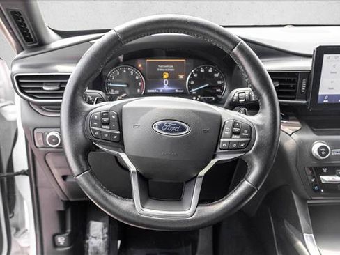 Used 2020 Ford Explorer Limited AWD/4WD image 10