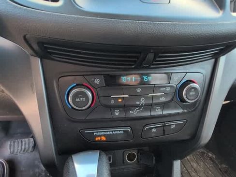 Used 2017 Ford Escape SE w/ Equipment Group 201A image 17