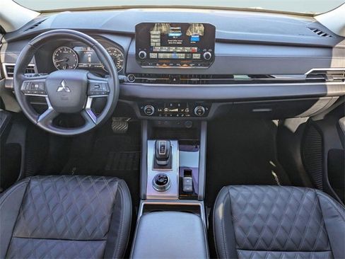 Used 2022 Mitsubishi Outlander SEL image 14