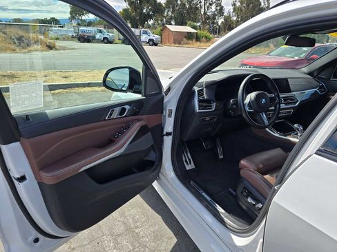 Used 2023 BMW X5 M50i w/ Executive Package image 21