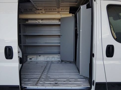 Used 2024 RAM ProMaster 2500 w/ Convenience Group FWD image 14