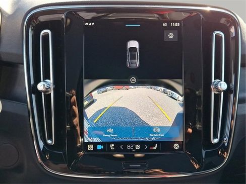 Certified 2023 Volvo C40 P8 Recharge Plus w/ Climate Package image 19