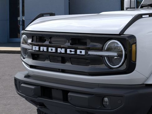 New 2026 Ford Bronco Outer Banks AWD/4WD image 19