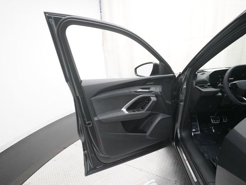 New 2025 Audi SQ5 Premium Plus image 29