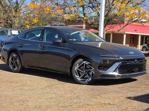 New 2026 Hyundai Sonata SEL image 2