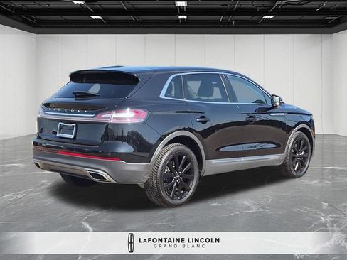 Used 2023 Lincoln Nautilus Reserve w/ Monochromatic Package AWD/4WD image 5