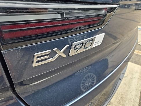 New 2025 Volvo EX90 Ultra image 7