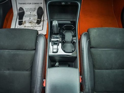 Used 2021 Volvo XC40 T5 R-Design AWD/4WD image 32