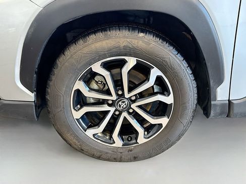 Used 2024 Toyota Corolla Cross SE image 22