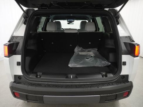 New 2026 Jeep Cherokee Laredo AWD/4WD image 30