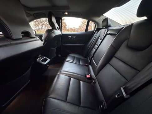 Used 2024 Volvo S60 B5 Plus image 24