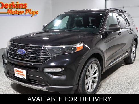 Used 2020 Ford Explorer XLT w/ Equipment Group 202A AWD/4WD image 1
