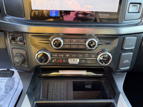 Used 2024 Ford F250 Lariat image 23