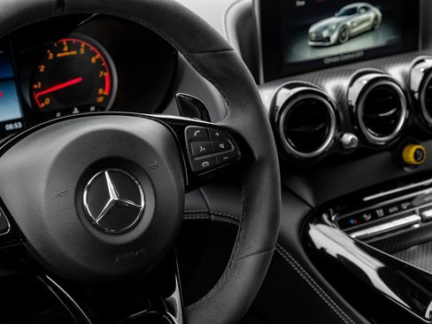 Used 2018 Mercedes-Benz AMG GT R image 13