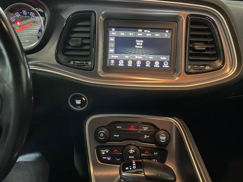 Used 2020 Dodge Challenger SXT image 11