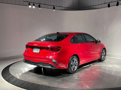 Used 2023 Kia Forte LXS image 11