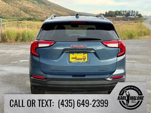 Used 2024 GMC Terrain SLE w/ Driver Convenience Package AWD/4WD image 4