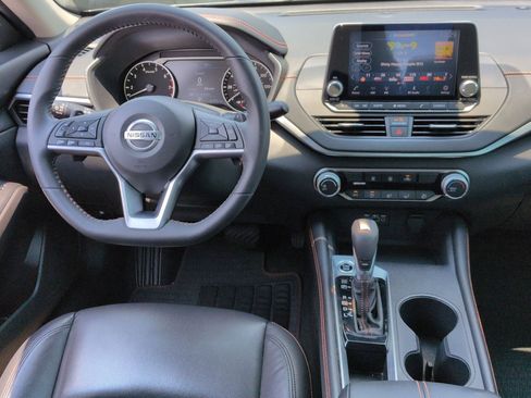 Used 2022 Nissan Altima 2.5 SR FWD image 30