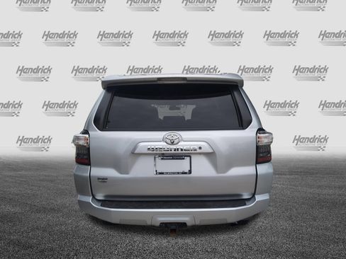 Used 2018 Toyota 4Runner SR5 image 9