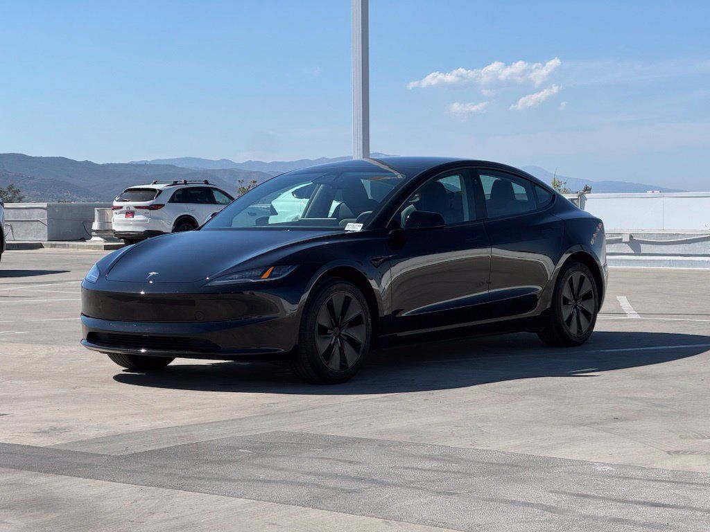 Used 2025 Tesla Model 3 RWD image 4