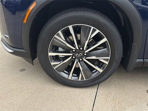 New 2026 INFINITI QX60 Luxe w/ Cargo Package image 9