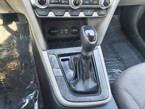 Used 2020 Hyundai Elantra SEL FWD image 11