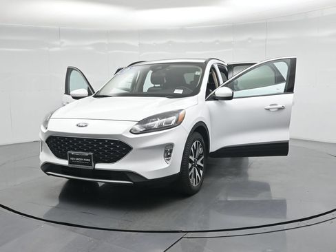 Certified 2020 Ford Escape SEL AWD/4WD image 30