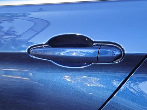 Used 2018 BMW 330i 330i w/ Convenience Package image 15