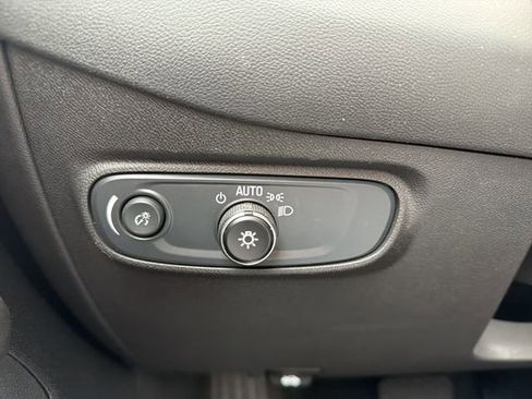 Used 2024 Chevrolet Equinox LT image 34