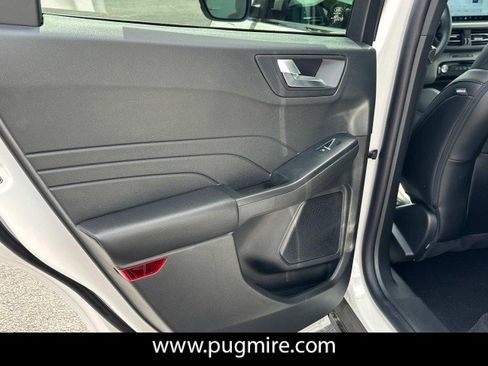 New 2025 Ford Escape SE w/ Class II Trailer Tow Package image 21