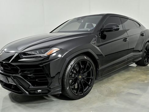 Used 2022 Lamborghini Urus AWD/4WD image 5